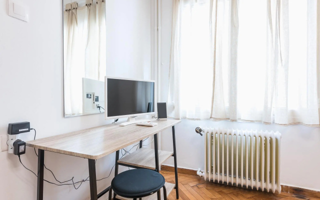 Cute and central apt for 3