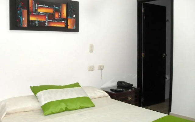 Hotel San Luis Plaza