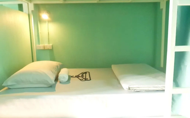 One Bangkok Hostel @Love District