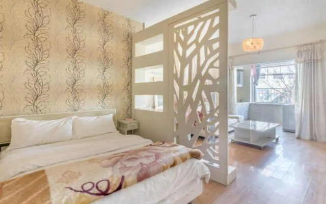 Lianhua Xiaozhu Apartment Hostel