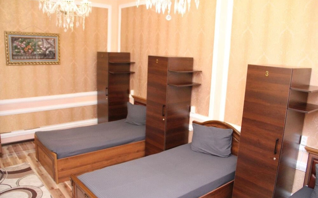 "Chinara" Guest House