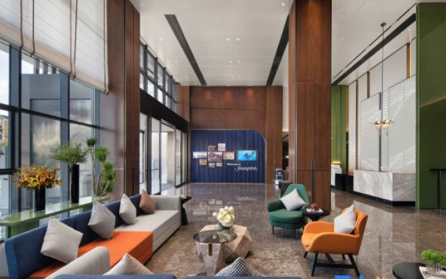 Hampton by Hilton Alxa