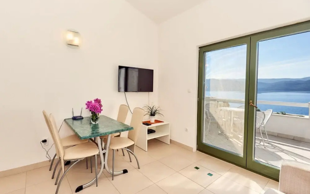 Sea Front - Free Parking - A3