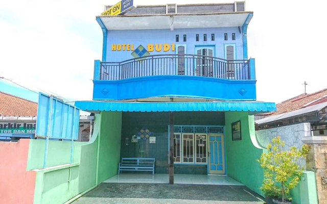 Hotel Budi by OYO Rooms