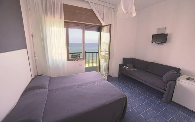 Hotel La Playa