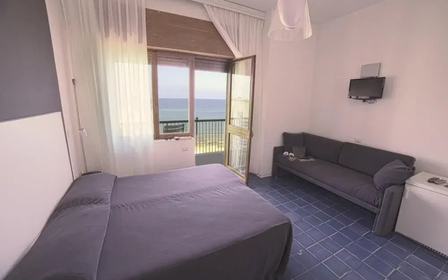 Hotel La Playa