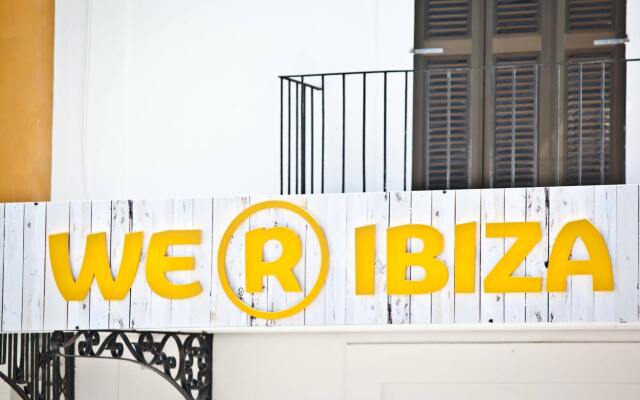 Hotel Ryans La Marina вид на фасад