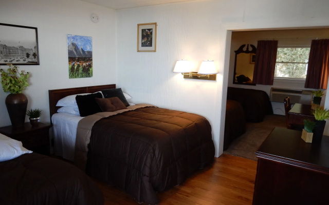 South Broadway Inn and Spa