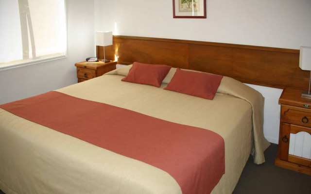 Poinciana Cottages