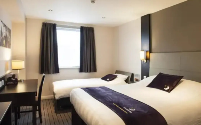 Premier Inn Manchester - Wilmslow