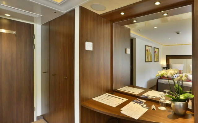 Messecruise Business Hotelship Cologne / Koln