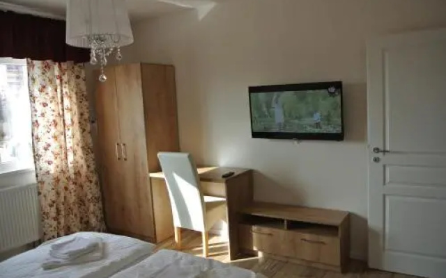 Armonia Apartments