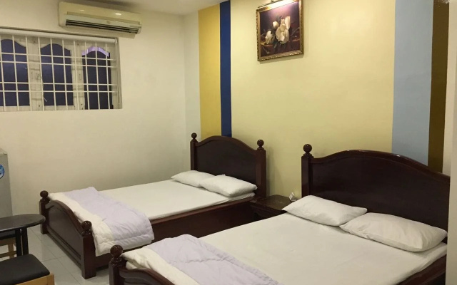 Hotel 77