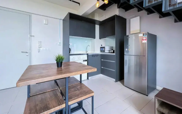 Tamarind Luxury Condo by Smarthome