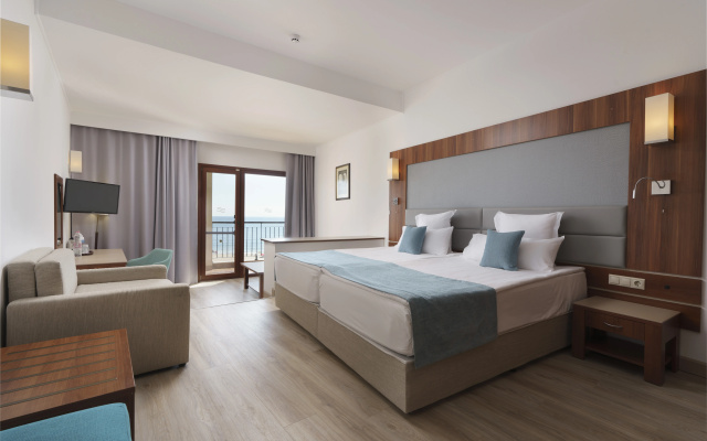 Alua Helios Bay - All Inclusive