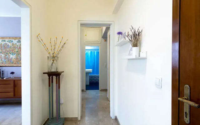 Vintage style 2 bedroom apartment near Acropolis