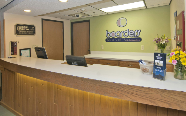 Boarders Inn & Suites