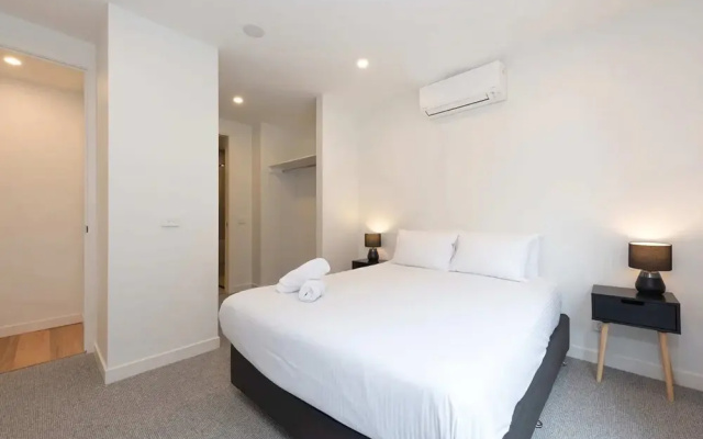 Stylish 3 Bedroom With Free Parking