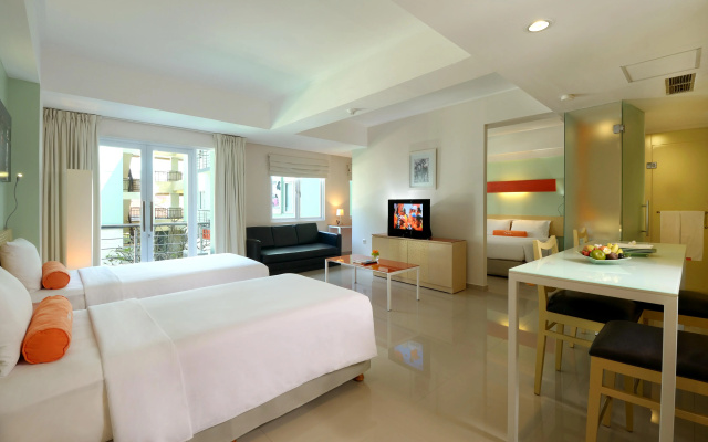 HARRIS Hotel & Residence Riverview Kuta Bali