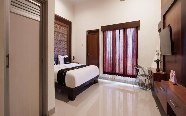 OYO 3935 Artha Ambarukmo Exclusive