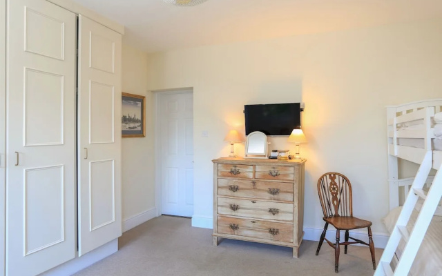 1 Holmleigh