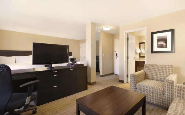 Travelodge Calgary MacLeod Trail