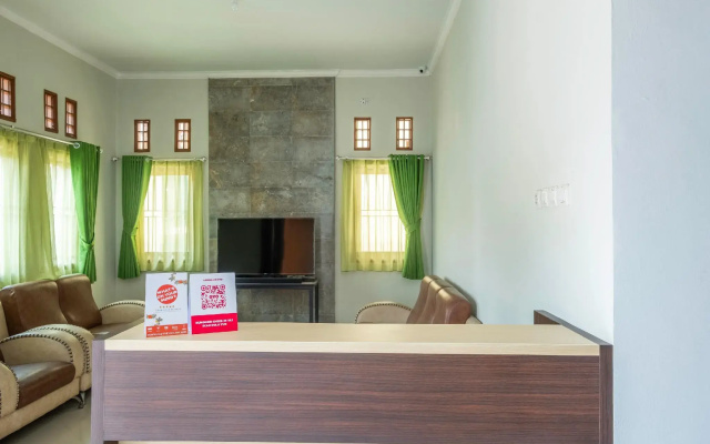 OYO 2072 Wisma Teratai