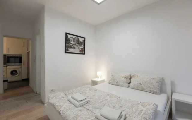 Central Studio Apartments