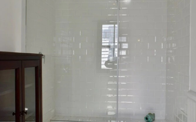 2 Bedrooms Apartment With Beautiful Views Next to Park