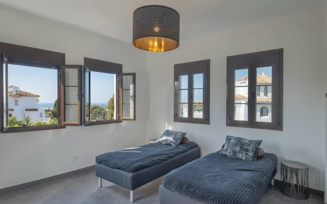 Aldea Blanca Luxury Townhouse