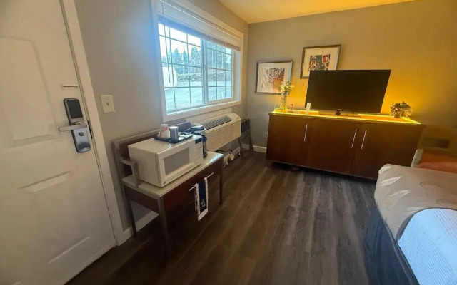 Naval Suites By FairBridge