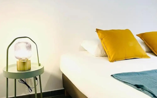 Penthouse 3 Bedrooms- Garden in Center