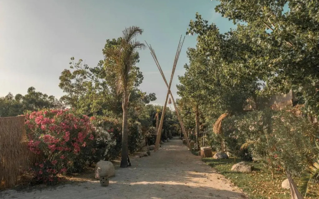 Riva del Sol Beach Resort