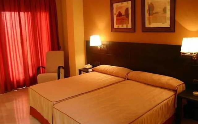 Hotel Cáceres Golf