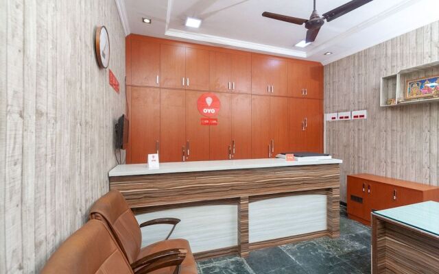 OYO 13006 Arumbakkam Inn