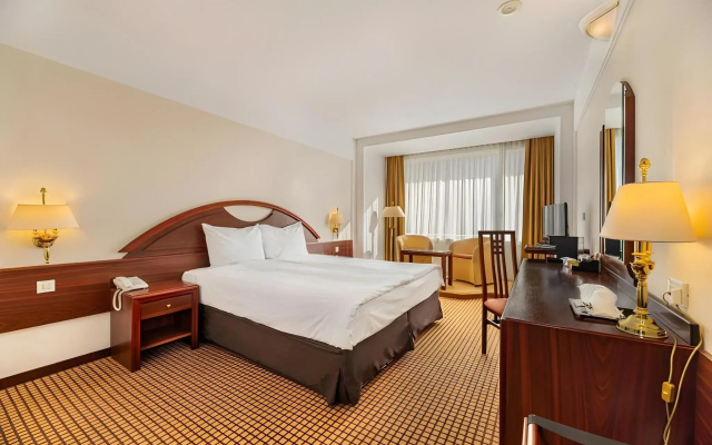 Aro Palace Hotel