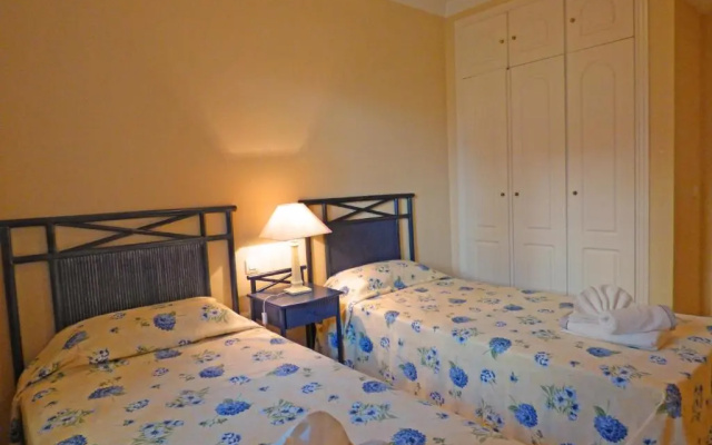 Garden Apartment in Elviria