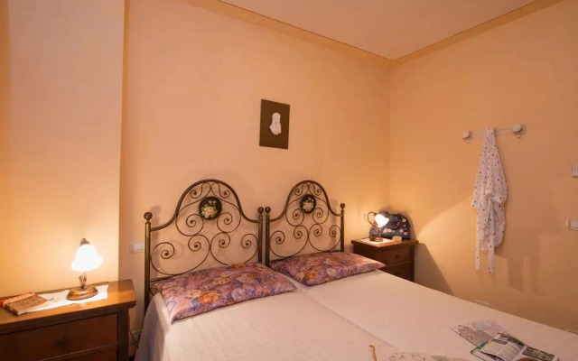Air-conditioned Flat With Pool and Wellness Area
