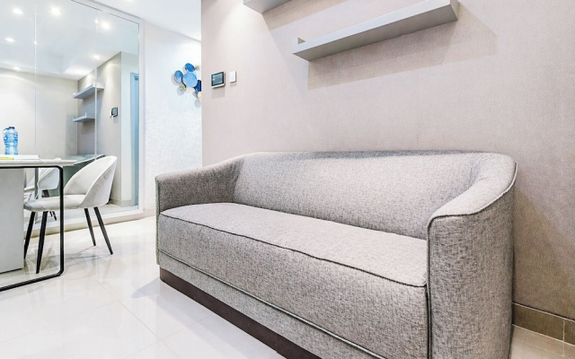 Artistic And Bright 1Br At Grand Sungkono Lagoon Apartment