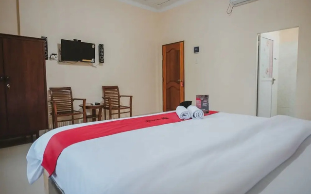 RedDoorz near Ringroad City Walks Medan