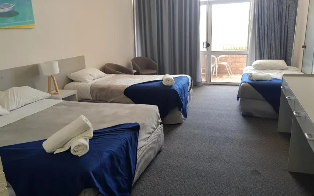 Seabreeze Beach Hotel