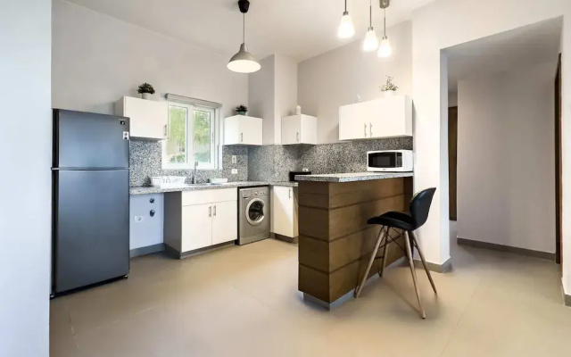 Xuru Stays I The 2bdr Warmhearted Waterside Apt