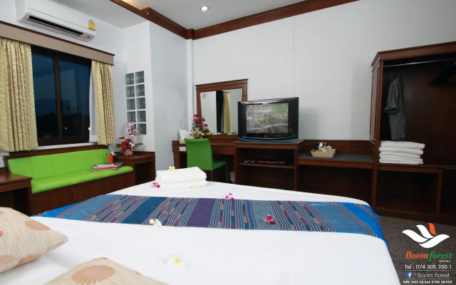 Boom Forest Resort