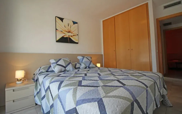 Modern Family Apartment Near Beach