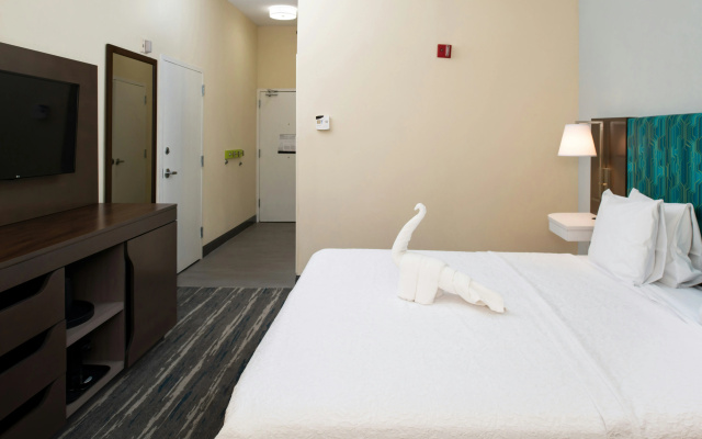 Hampton Inn Greensboro-Airport