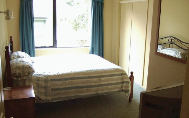 16a Torquay Tce