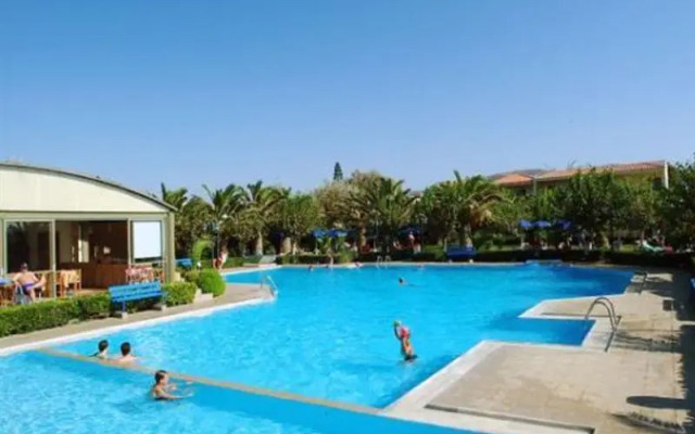 Marinos Beach Apartments