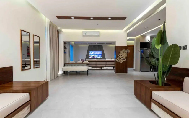 Luxury Apartment in Alwadi