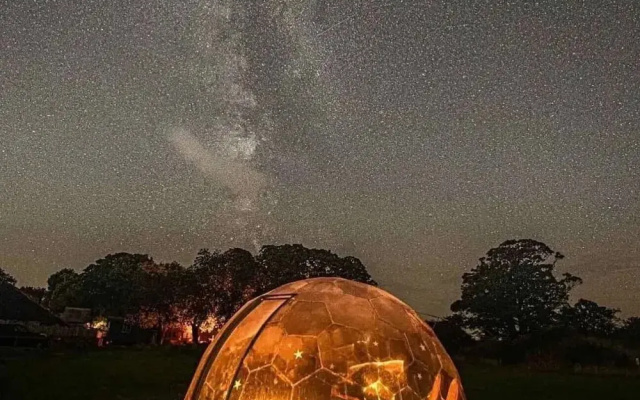 Huge Cozy Bell Tent With Tv and Heating