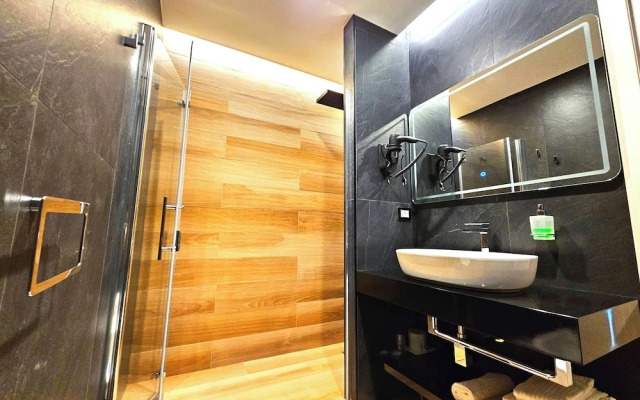 Trilogy Prestige - Central Premium Suites